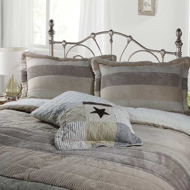 Quilted Quilt & Bedcover